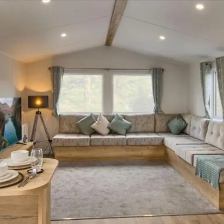 New Caravan, Isle Of White Sea View & Decking Thorness Bay Park Porchfield  Exterior photo