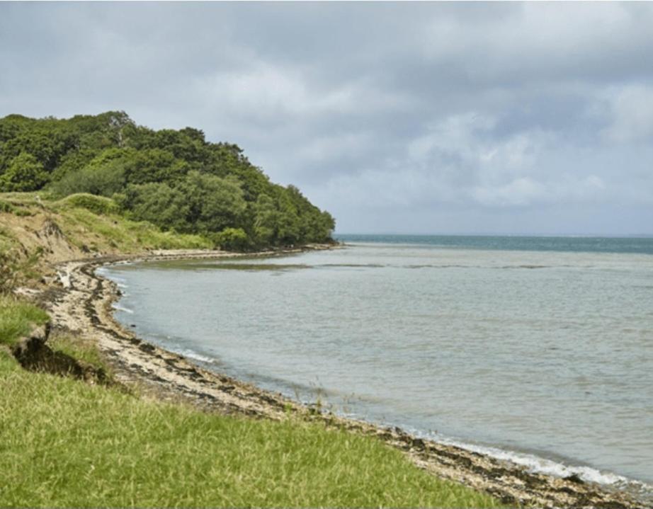 New Caravan, Isle Of White Sea View & Decking Thorness Bay Park Holiday home Porchfield (Isle of Wight)